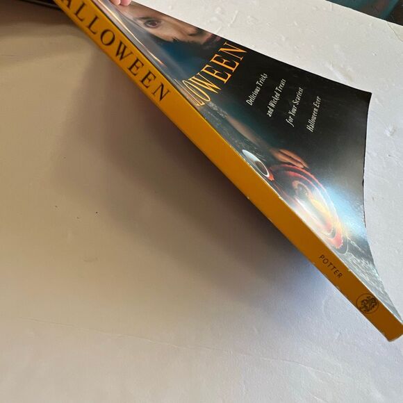 Vtg HALLOWEEN The Best of Martha Stewart Living Paperback Book 2001 1st Edition - Picture 7 of 16